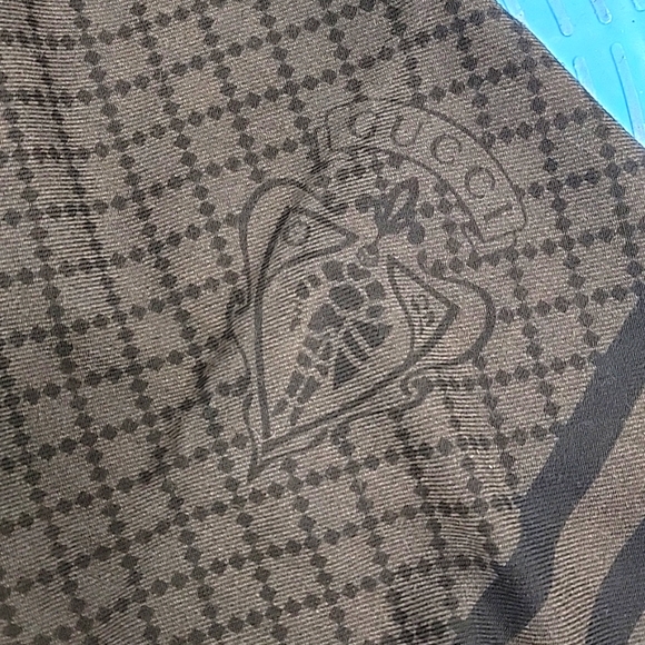 GUCCI 100%WOOL SCARF - Picture 1 of 8